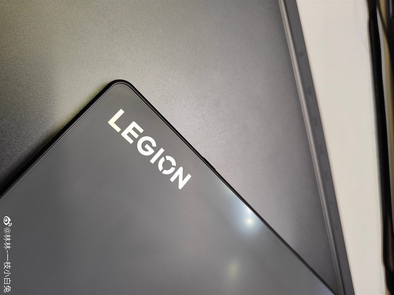 Lenovo cho ra mắt máy tính bảng với tên Legion Pad, thiết kế nhỏ gọn, cấu hình chuyên dụng dành cho game thủ???