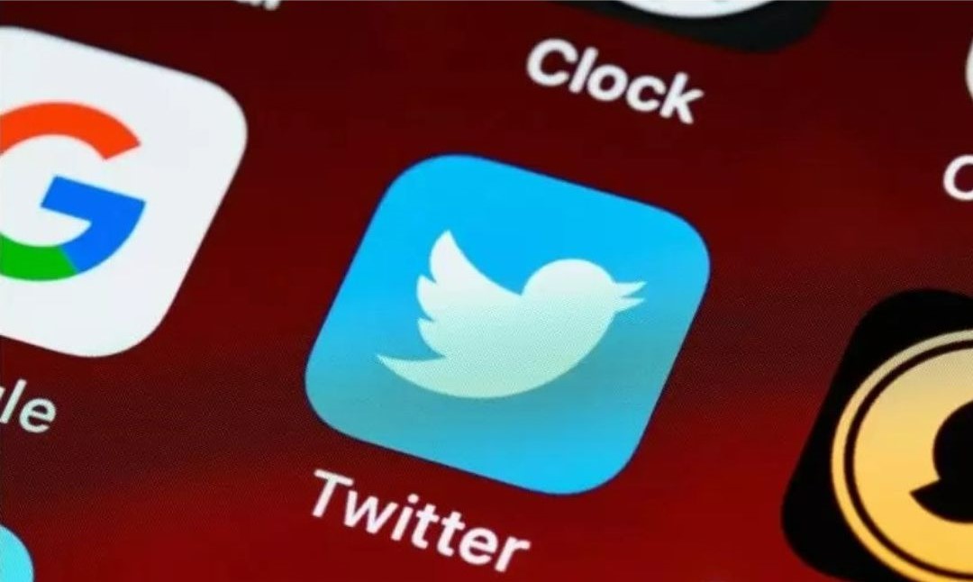 Điều gì đang thực sự xảy ra giữa Twitter và Apple?