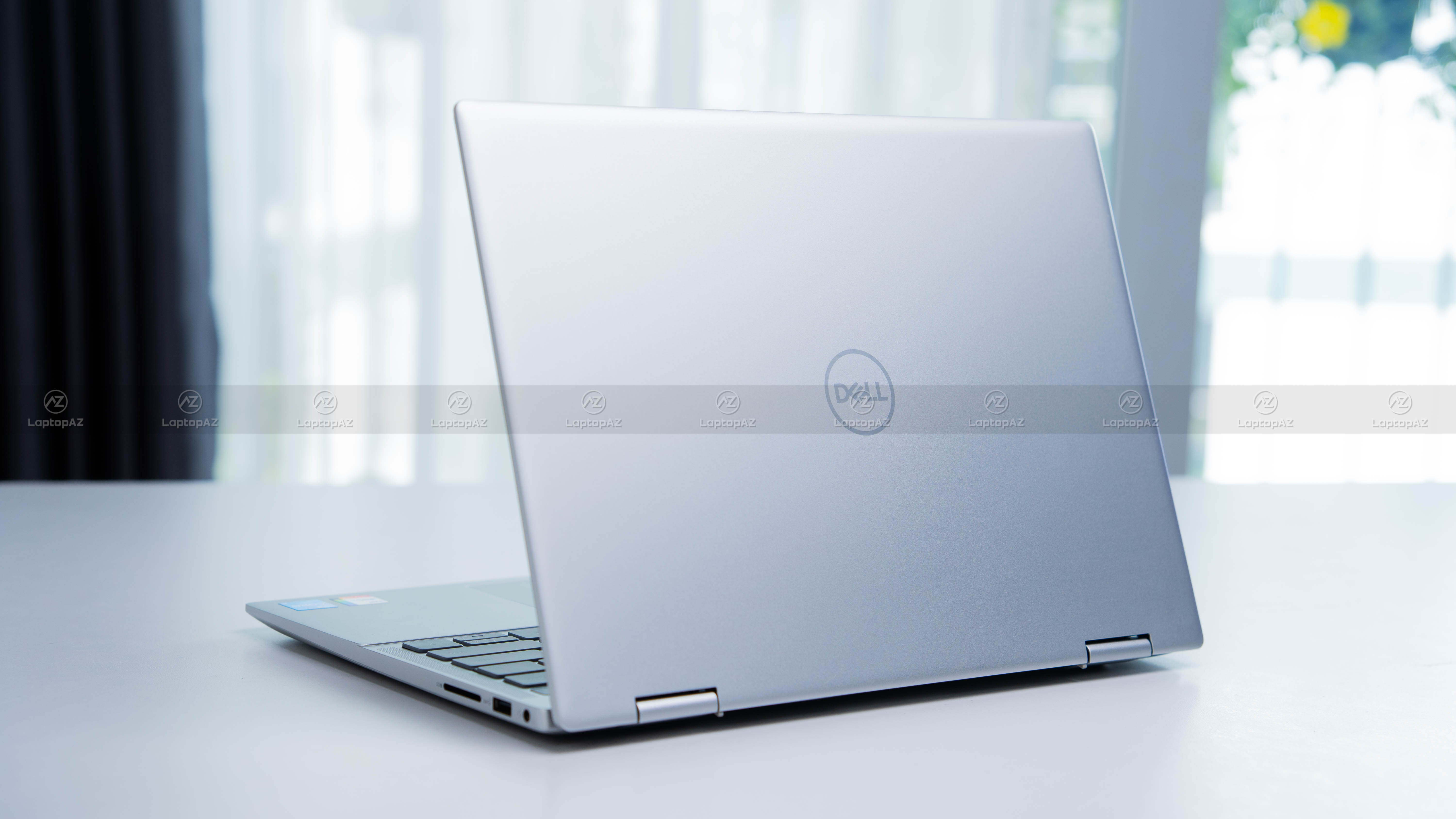 Dell Inspiron 7430 2-in-1 - Vừa là Laptop vừa là Tablet?