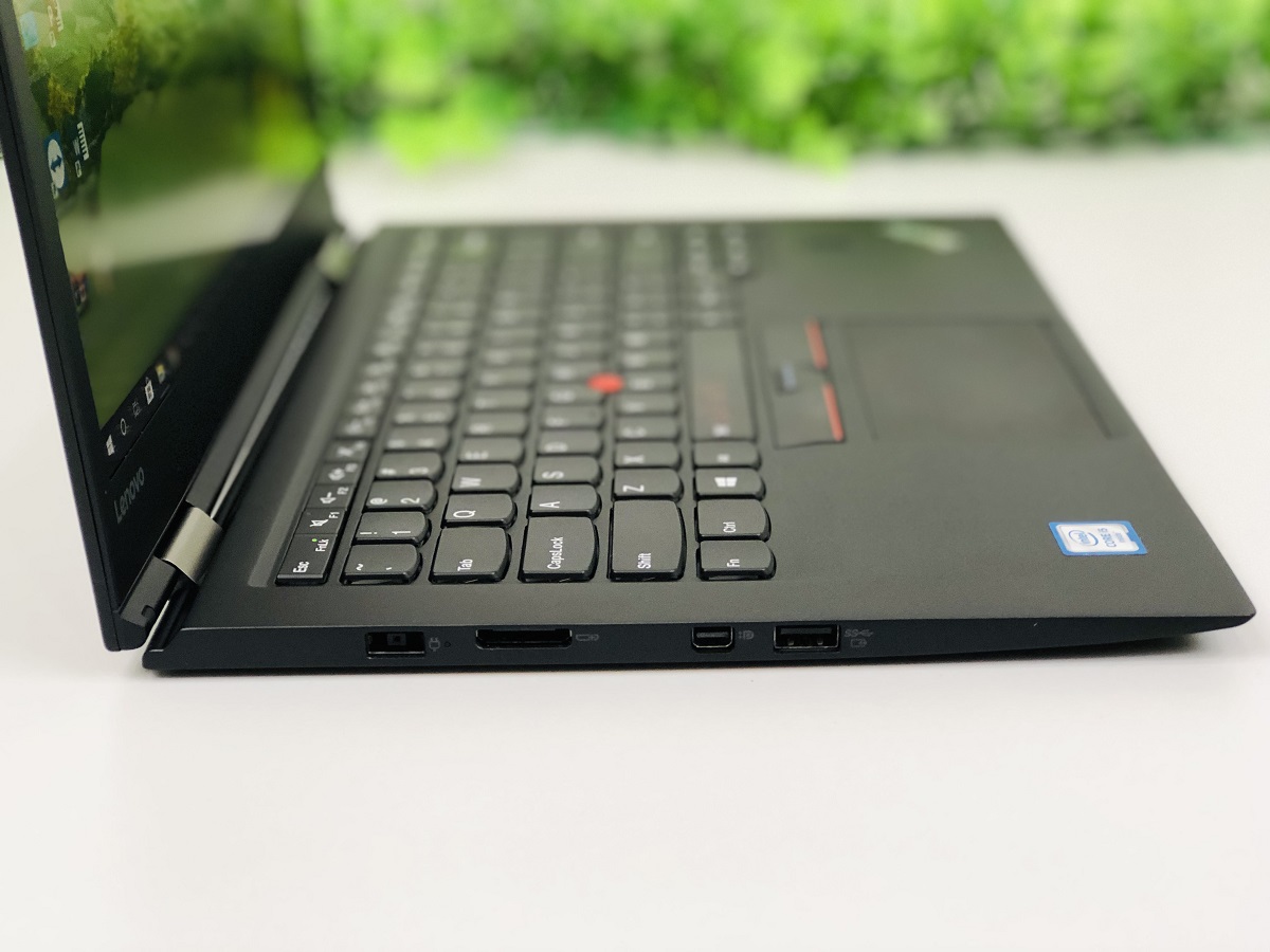Bán Laptop Lenovo Thinkpad X1 Carbon Gen 4 core i5 chính hãng - LaptopAZ.vn