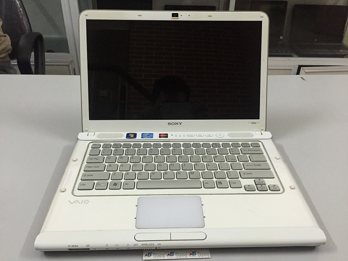 Laptop cũ Sony Vaio VPC-CA35FG/W (Core i5-2430M, 4GB, 500GB, VGA ATI 1GB Radeon HD 6630M $ HD3000 14 inch)