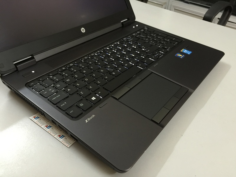 mua-laptop-hp-zbook-15-workstation-tai-ha-noi